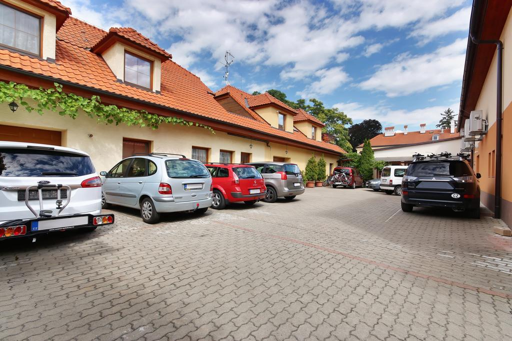 Penzion U Zamku Lednice Exterior photo
